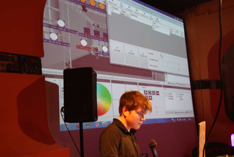 Datei:C-base 07MartenDMXC3.jpg