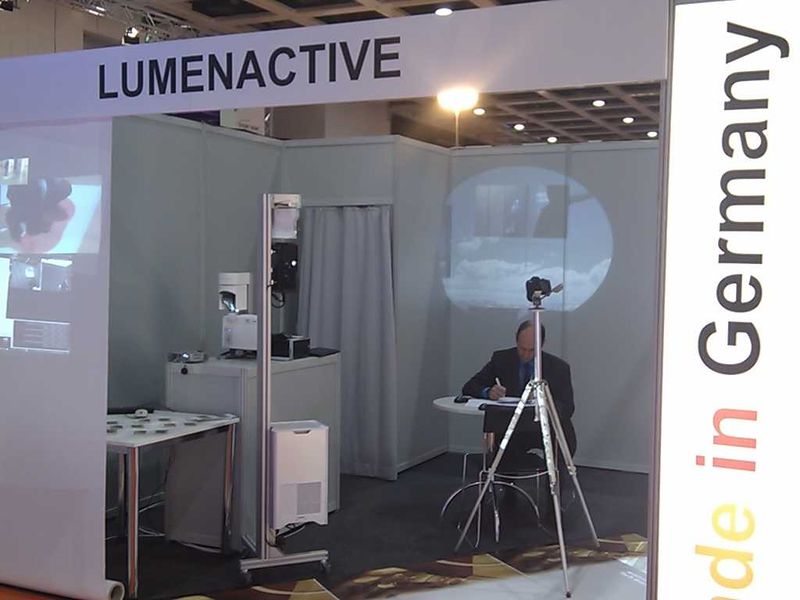 Datei:004Showtech2011 Lumenactive.jpg