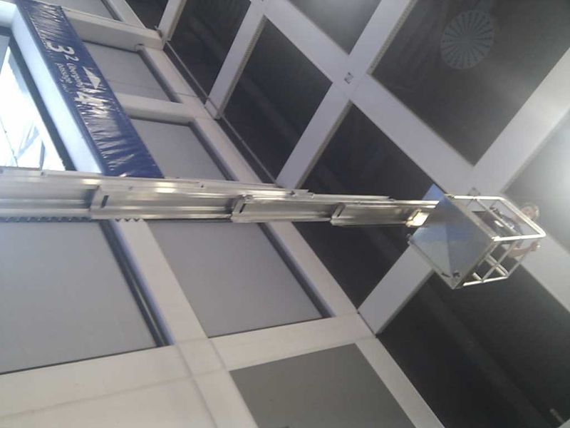 Datei:005Showtech2011 MartenLift.jpg