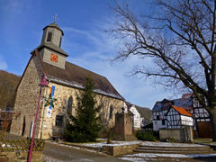 Die evangelischen Kirche Niederkaufungen am Morgen des 08.12.2012