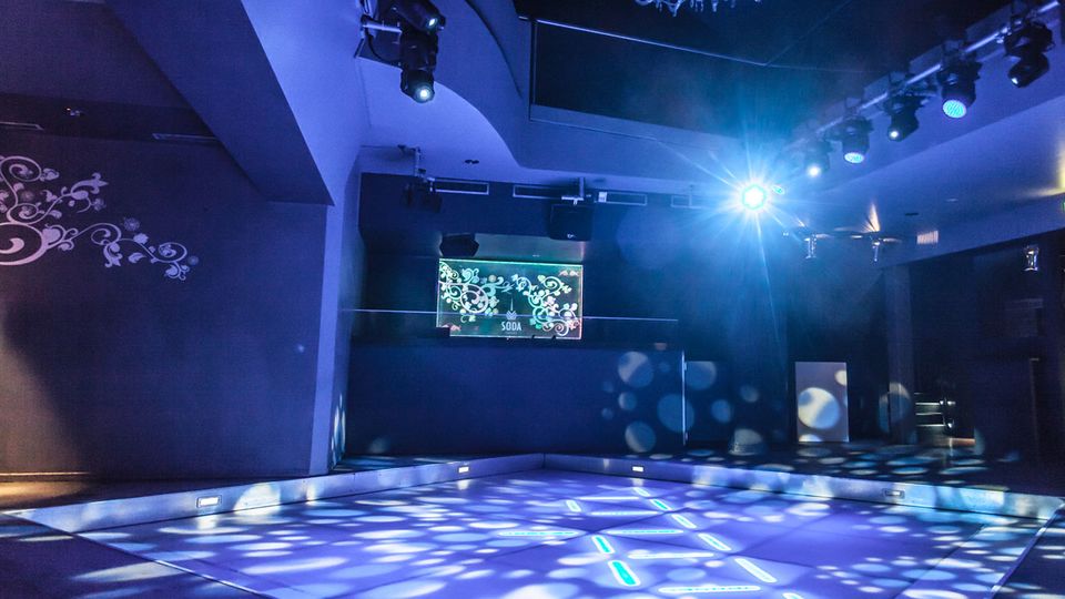 Eine der Lichtstimmungen während des Club-Openings