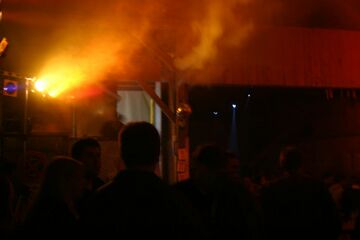 Manfrotto Kurbel mit PARs, rechts die Micro Spots