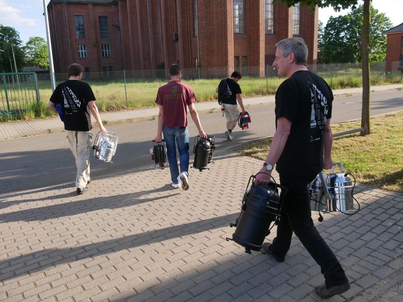 Datei:DMXC-Treffen 2017 Materialtransport.jpg