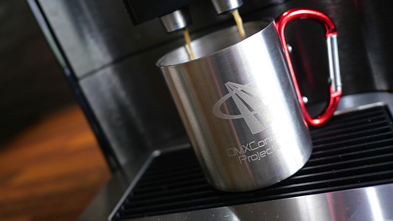 Datei:DMXC-Treffen 2021-1 DMXC-Kaffeetasse.jpg