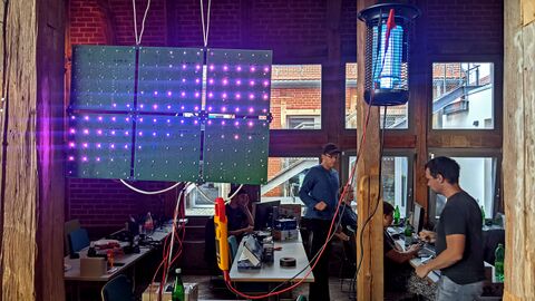 ... sondern weist den Mücken gezielt den Weg zu ihrer Lampe.