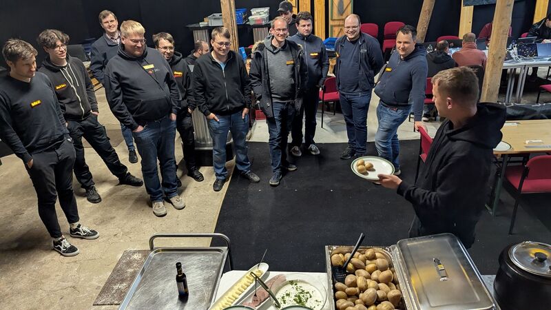 Datei:DMXC-Treffen 2026 - EinweisungEssenFR.jpg